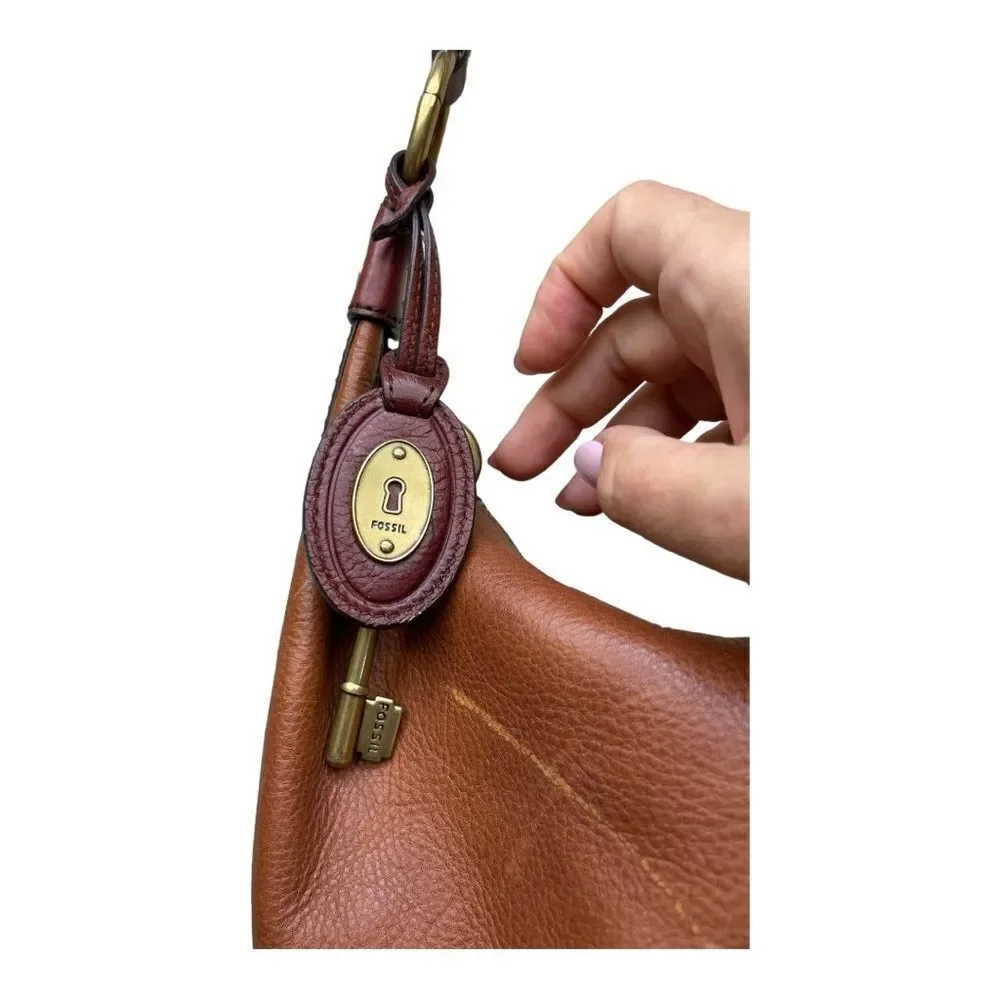 Fossil vintage reissue brown leather hobo bag brass zipper hardware tote shopper